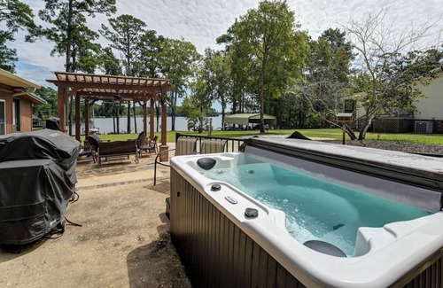 Prosperity Casa | The Cozy Cove w/Hot Tub