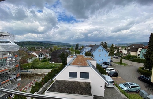 Dietikon District Casa | The cozy house - 15 min to Zurich main station; Free parking; Fitness; Kitchen