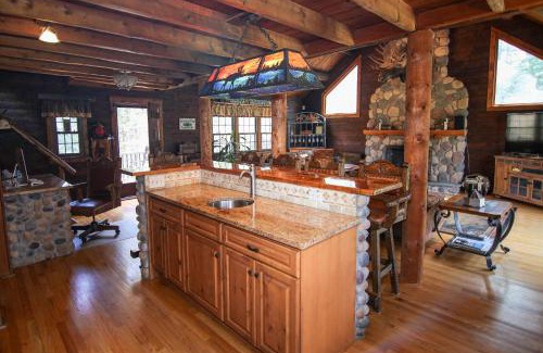 Stevenson Casa | The Cozy Moose