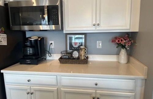 West Henrietta Casa | The Cozy Place in Rochester, NY Near RIT - College Pet Friendly