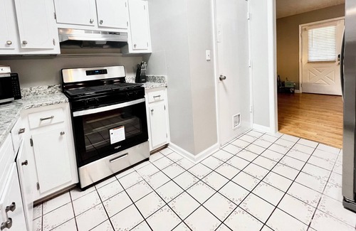 Lawrenceville Casa | The Cozy Retreat - 3 BR/2 Baths - Convenient location of Lawrenceville