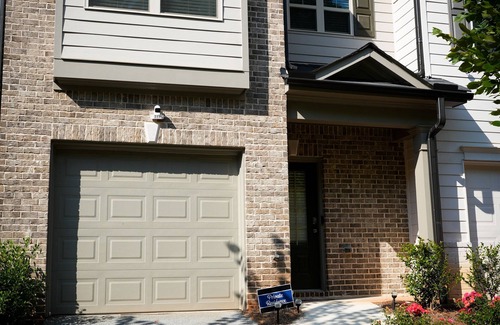 East Point Casa | The Cozy Townhome: 10 minutes from ATL Airport