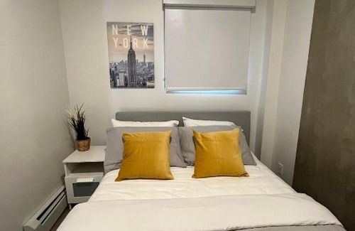 Bridgeland Apartamento | The cozy yellow in bridgeland!!