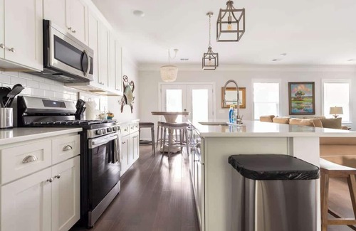 Charleston Casa | The Crab House: Built 2022. Huge property. Arcade.