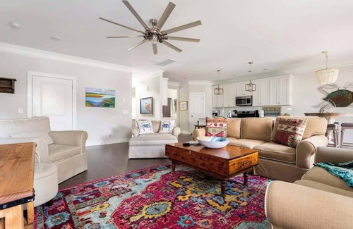 Charleston Casa | The Crab House: Built 2022. Huge property. Arcade.