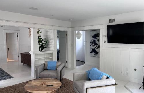 Venice Casa | The Craftsman House in Venice Beach