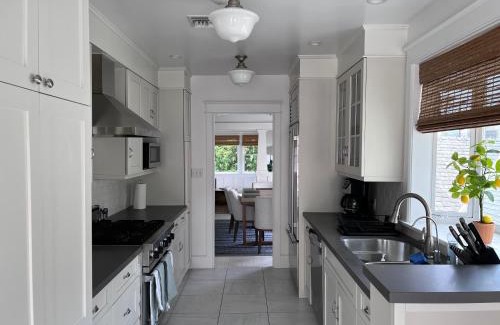Venice Casa | The Craftsman House in Venice Beach
