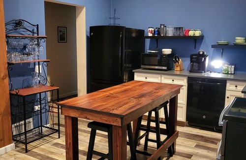 Washougal Casa | The Crash Pad, un apartamento privado de 1 dormitorio, 1 baño y 1200 pies cuadrados