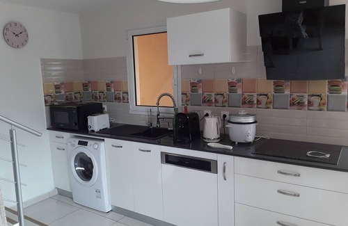 Centre Ville Apartamento | the creolia rue motais in narbonne le tampon