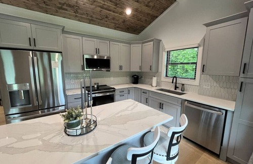 Franklin Casa | The Crepe Myrtle Cottage