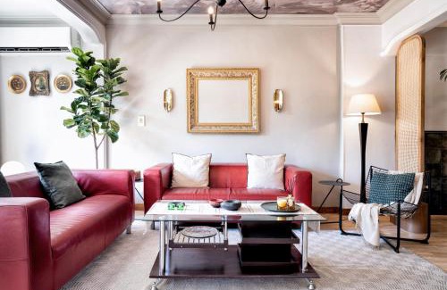 Gezira Apartamento | The Crimson Sun Charm