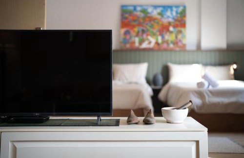 Gezira Apartamento | The Crimson Sun Charm