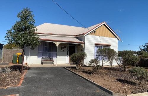 Murtoa Casa | The Crooked Cottage
