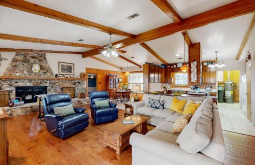 Canyon Lake Casa | The Crossbow