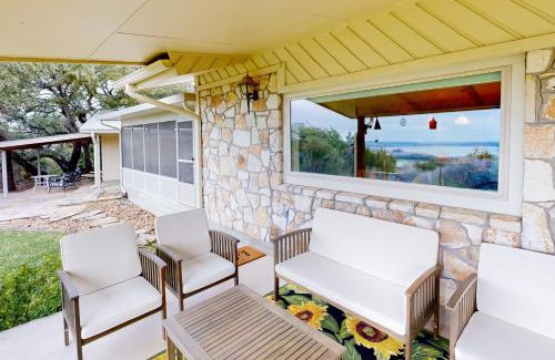 Canyon Lake Casa | The Crossbow