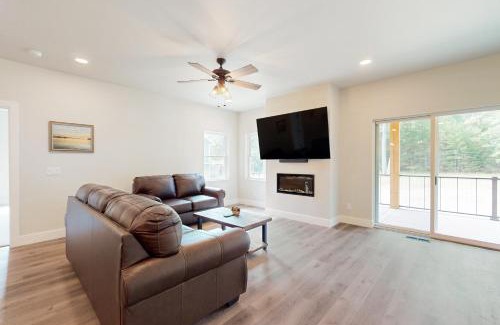 Eagle River Casa | The Crossing at Lake Forest- 39 & 40