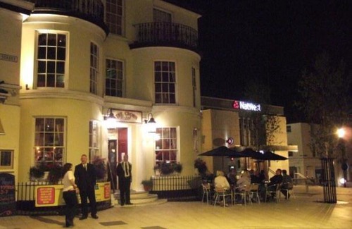 Ryde Hotel | The Crown Hotel