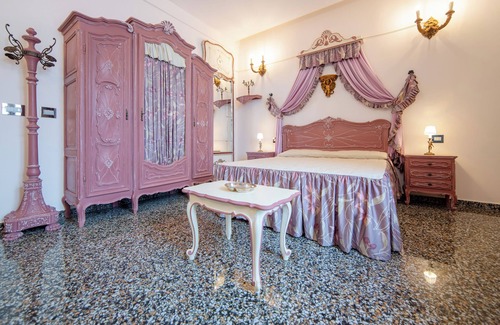 Gallipoli Historic Center Casa | The Crown Palace