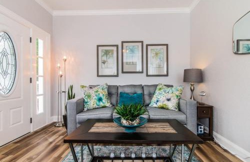 Lakeland Casa | The Cumberland Cottage Near Florida Southern College