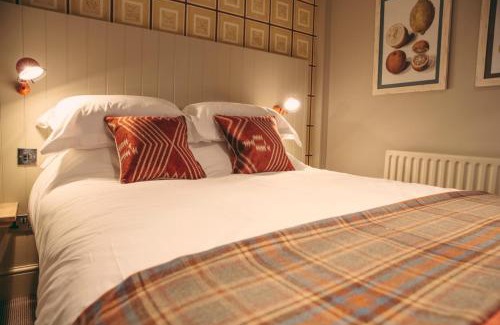 Copthorne Hotel | The Curious Pig in the Parlour