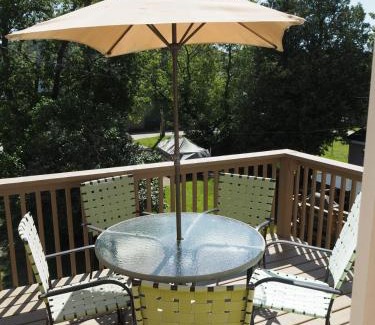 Frankfort Apartamento | The Cute & Cozy - Upper Apt - Great Location!