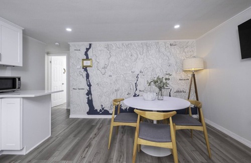 Old Mystic Apartamento | The Cutler 1-bedroom · Near Mystic, Casinos + USCGA