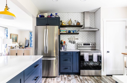 Sawyer Casa | The Dacha - Hot Tub, Family-Friendly