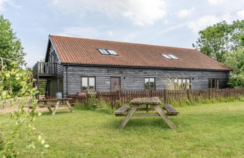 Cratfield Casa | The Dairy - Holly Tree Barns