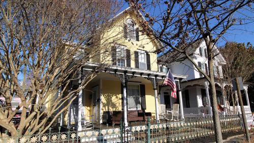 Cape May Casa | The Daisy Cottage- Whole House Rental