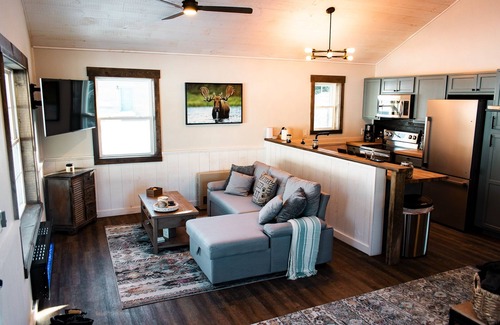Rangeley Casa | THE DAM CAMP-Modern, cozy house minutes from downtown Rangeley & pet friendly 🐶