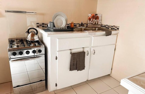 Nassau Apartamento | The Dames Studio Apartment