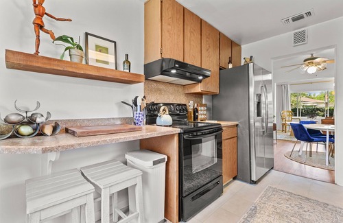 Redding Casa | The Dandelion House in the Garden Tract Redding, California