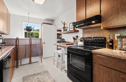 Redding Casa | The Dandelion House in the Garden Tract Redding, California