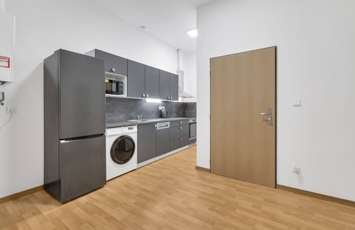 Cheb Apartamento | The Dante Apartments 1988