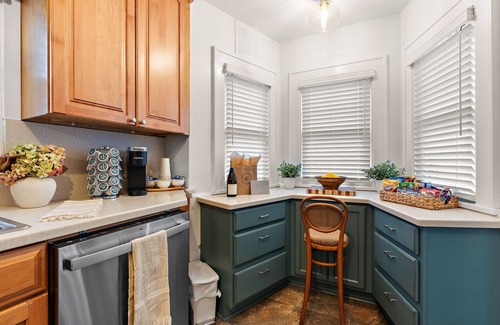 Fulton Casa | "The Darling" at Drew by Roxy Rentals