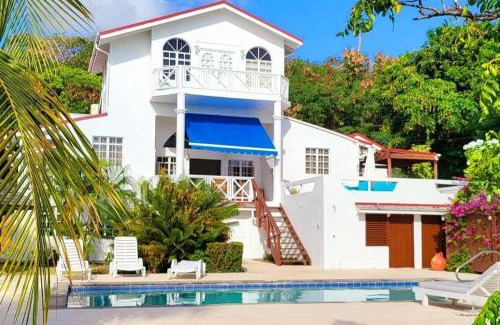 Bois d'Orange Villa | The Date House - Four Bedroom Villa with Private Pool near the beach and Calabash Cove Resort villa