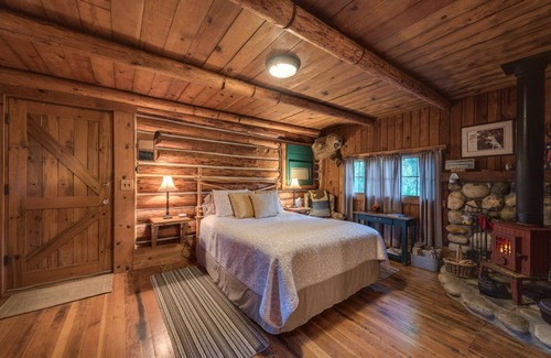 Placerville Casa | The Davies Family Inn