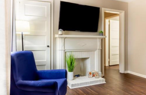 Columbus Casa | The Delightful Doubles- A & B- Centrally Located