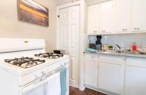 Columbus Casa | The Delightful Doubles- Unit B- Centrally Located