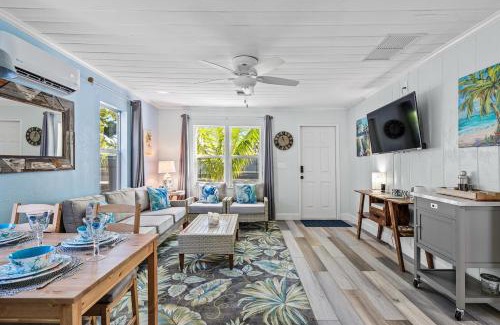 Delray Beach Casa | The Delray Twin Cottages Retreat 4 bedrooms Heated Pool and Spa Oasis
