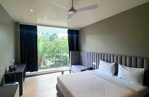 Nashik Complejo | THE DEMOCRACY HOTEL & RESORT