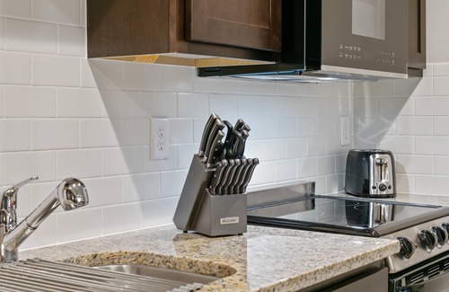 Middleburg Apartamento | The Den at the Ravines |Queen Studio |Full Kitchen |Screened Balcony |Dogs Ok |Wooded Scenery |Quiet