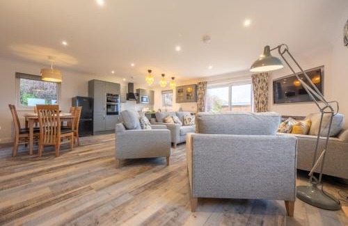 Irstead Casa | The Den