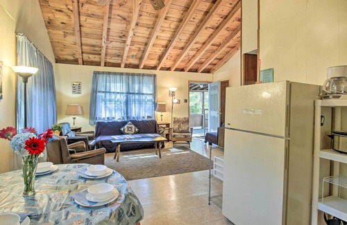 Raymond Cabina | 'The Den' Raymond Home w/ 200 Feet of Sandy Beach!