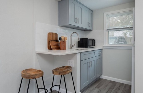 Old Mystic Apartamento | The Denison Studio · Near Casinos Smoke/vape smell