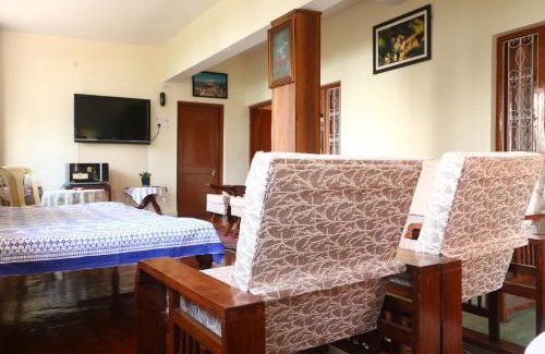 Pauri Casa | The Deodar Inn