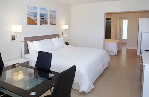 Hollywood Hotel | The Diane Oceanfront Suites