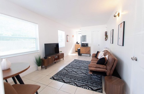 United Central Apartamento | The Diplomat St Pete: Affordable Urban Studio #5
