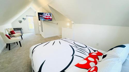 Cleveland Casa | The Disney House In Cleveland Plus Game Room!