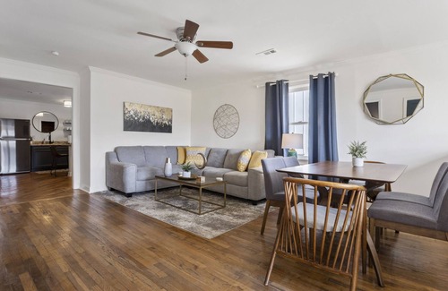 Old Fourth Ward Apartamento | The Dobbs Atlanta Beltline 3BR/2BA | Gazebo | Cornhole | 1 Mile to Downtown